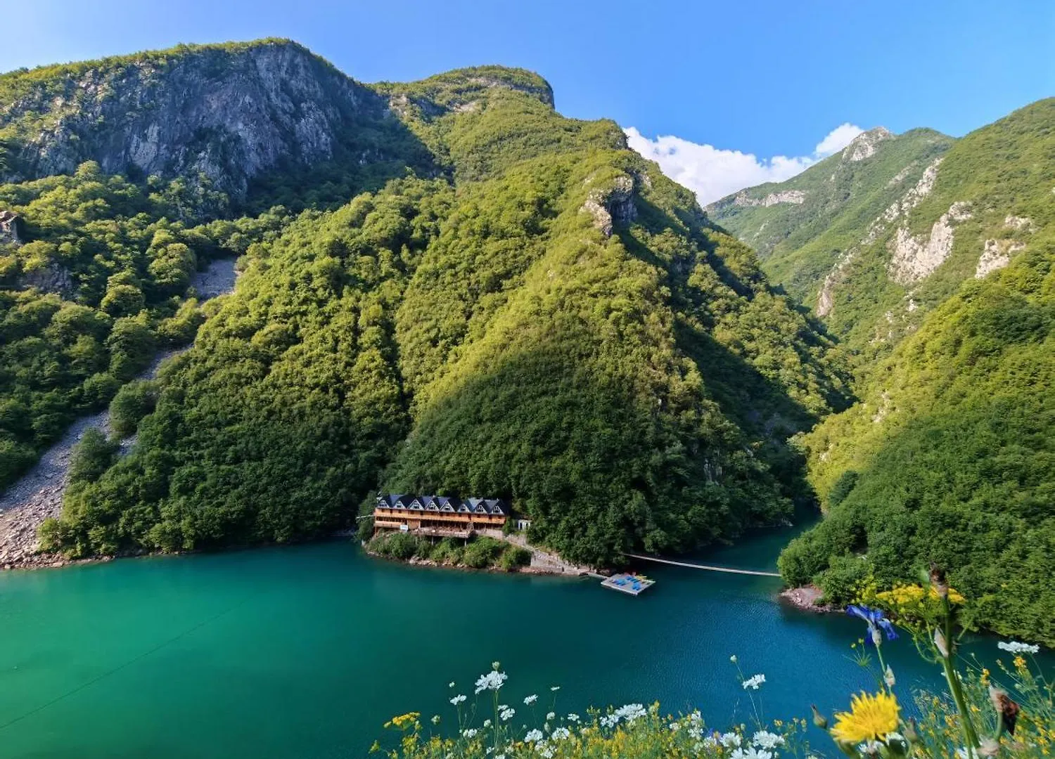 Riverside Komani Lake