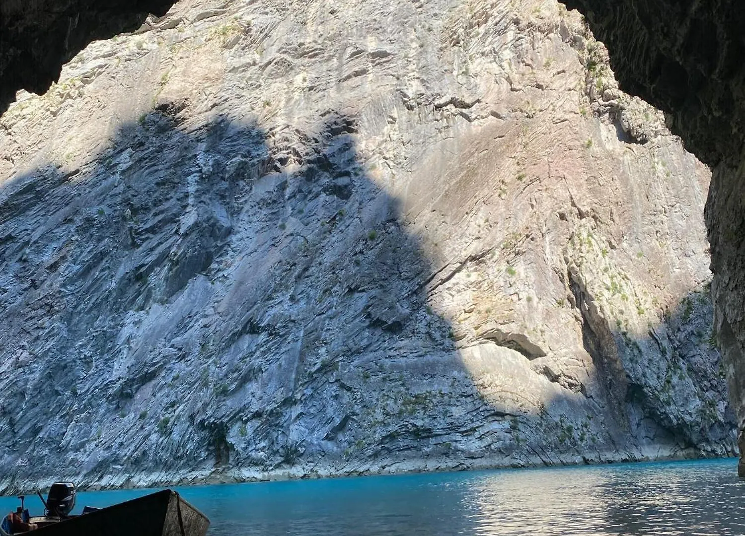 Riverside Komani Lake Koman